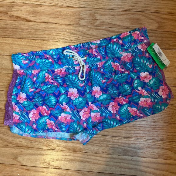Other - 💖!! LAST CHANCE!!!
Floral shorts 🌸